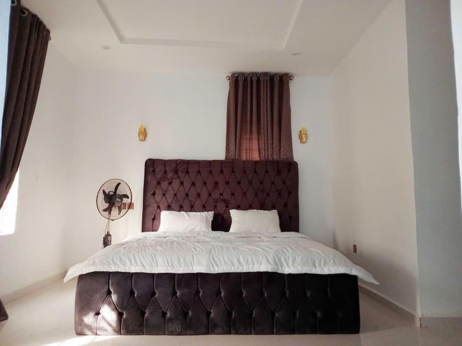 ENIS Homes