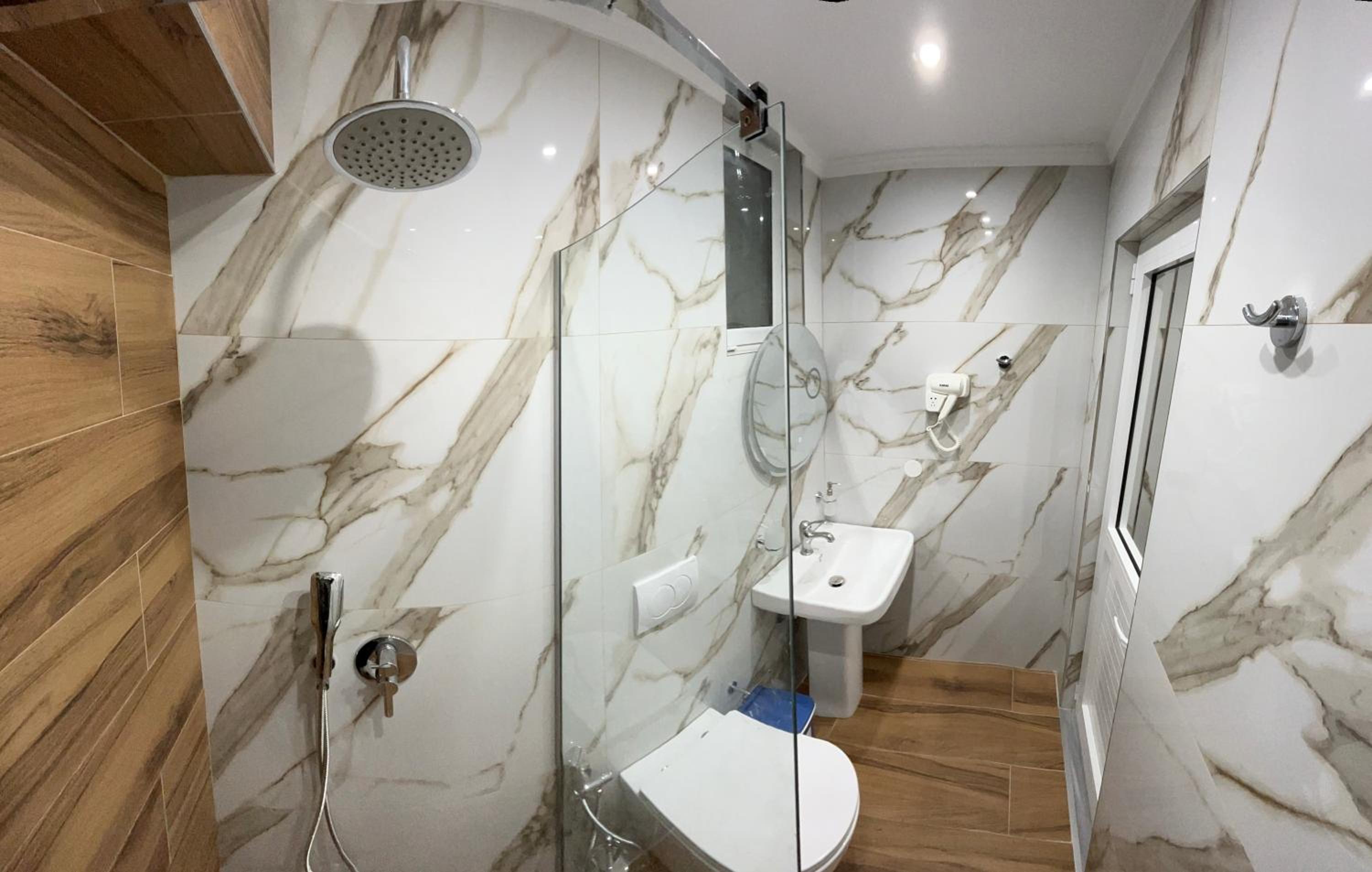 Levend Apartments