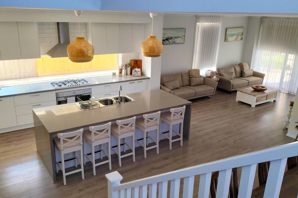 Coastal holiday retreat