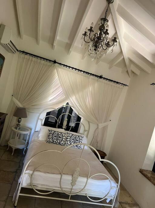 Cozy 2-Bedroom Cyprus Retreat