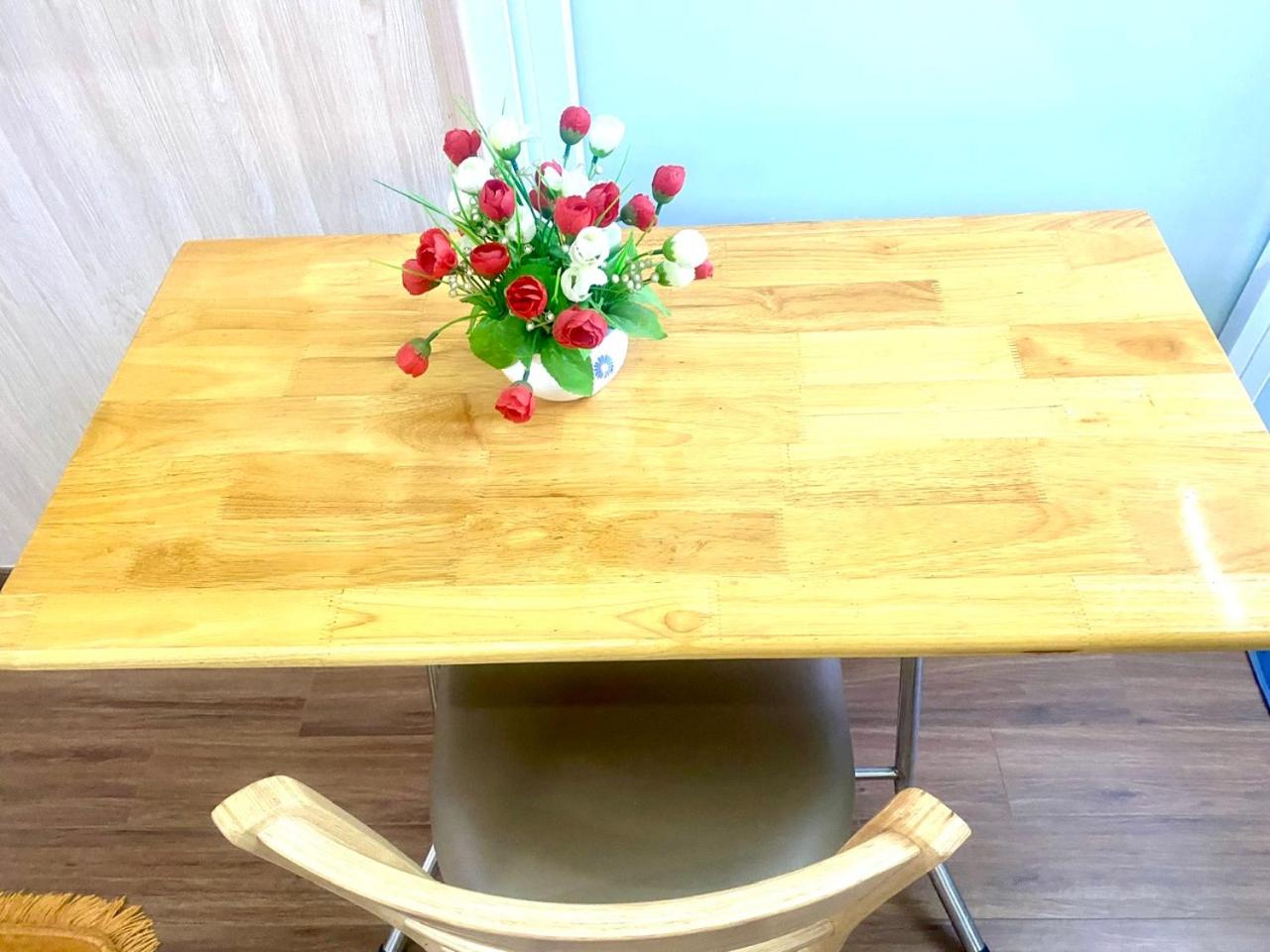 Cozy Homestay with Large bed, private bathroom, large Balcony