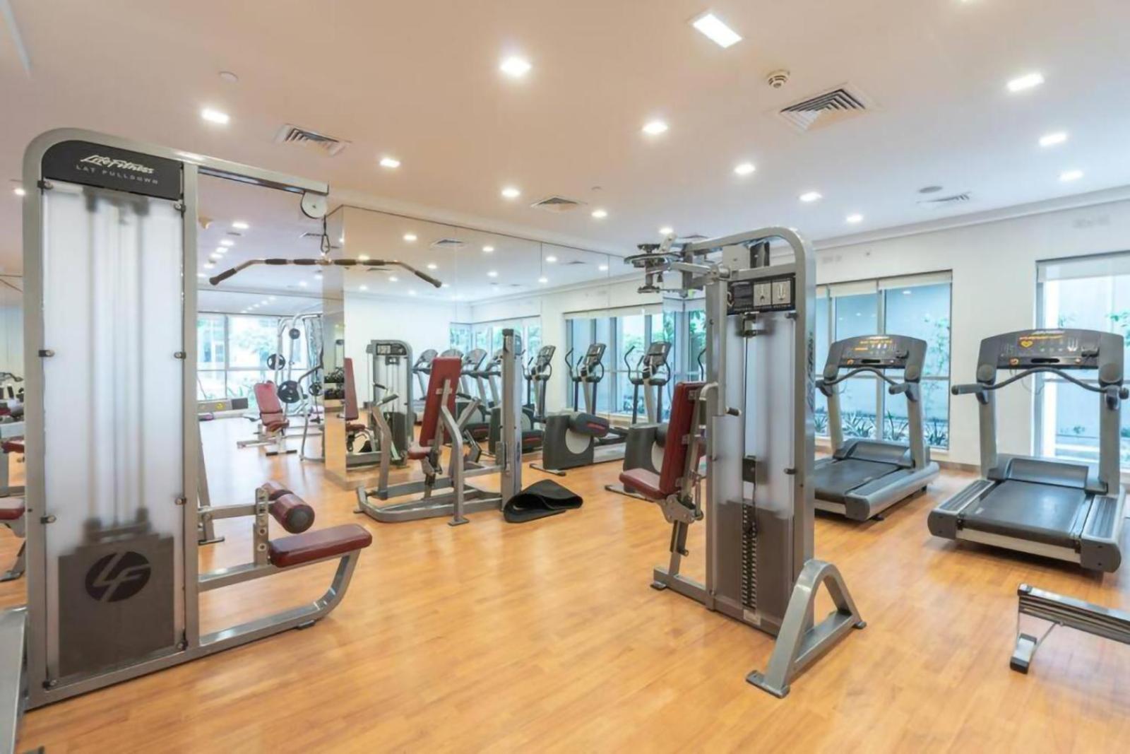 Dream Inn Apartments- Boulevard Heights
