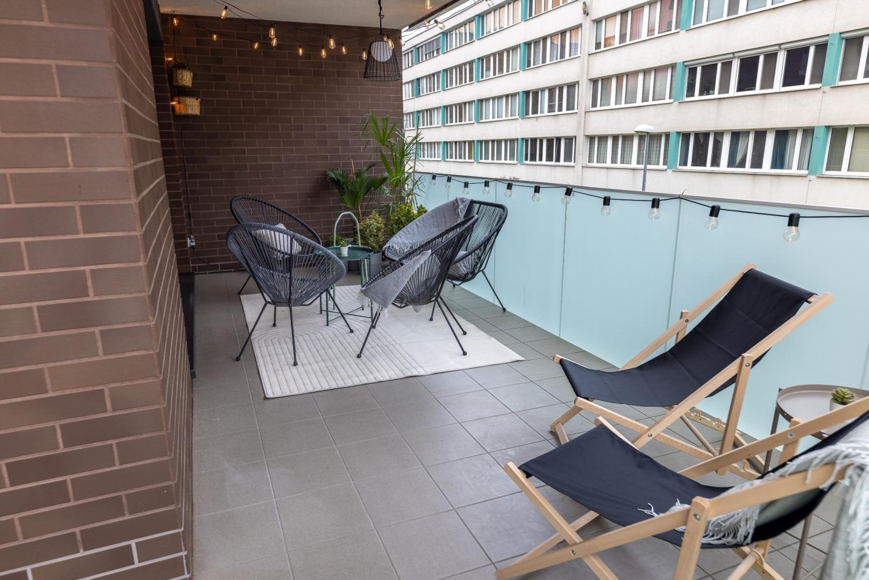 Apartment Invalidovna with FREE parking