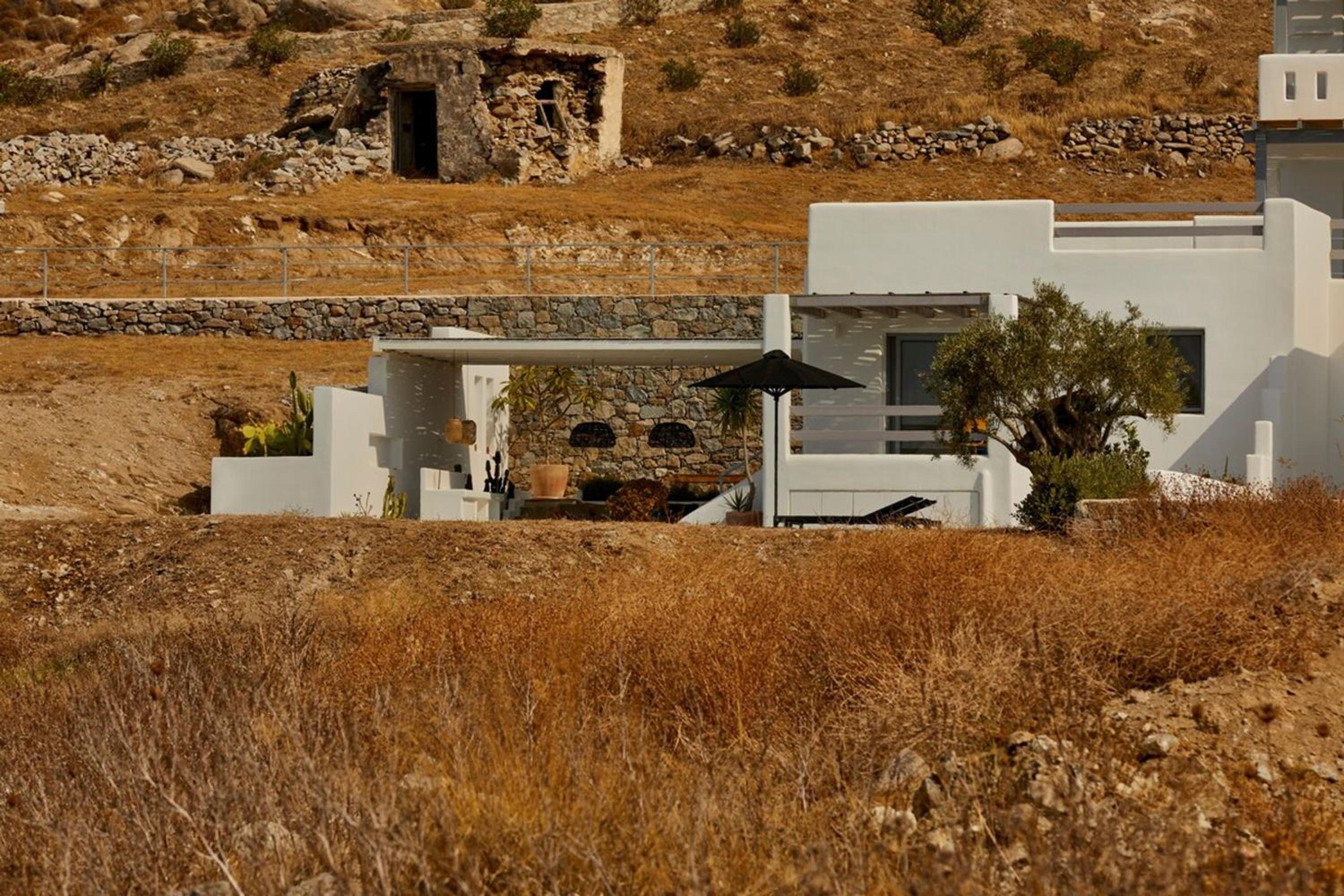Isychos House - Tranquil Oasis