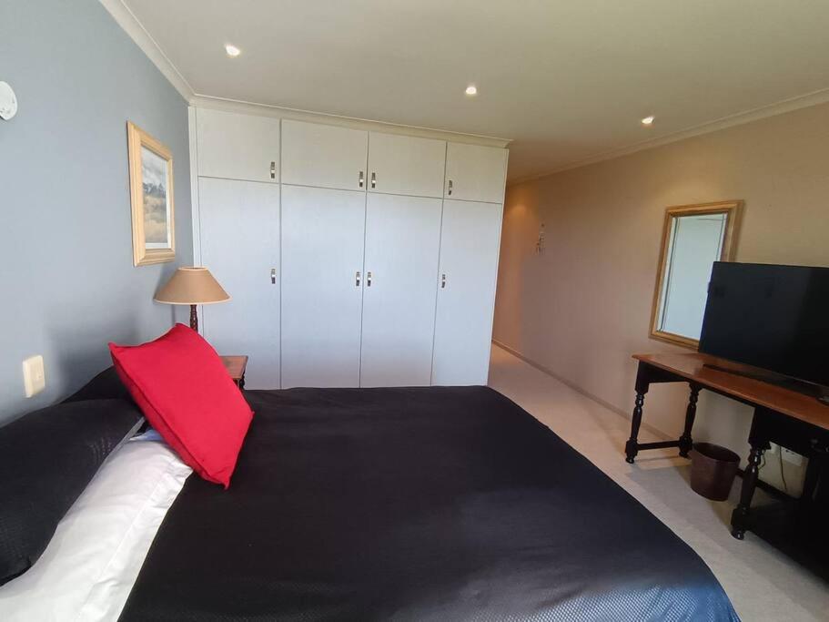 Apartment in Mossel Bay Villa 5-3 view 2