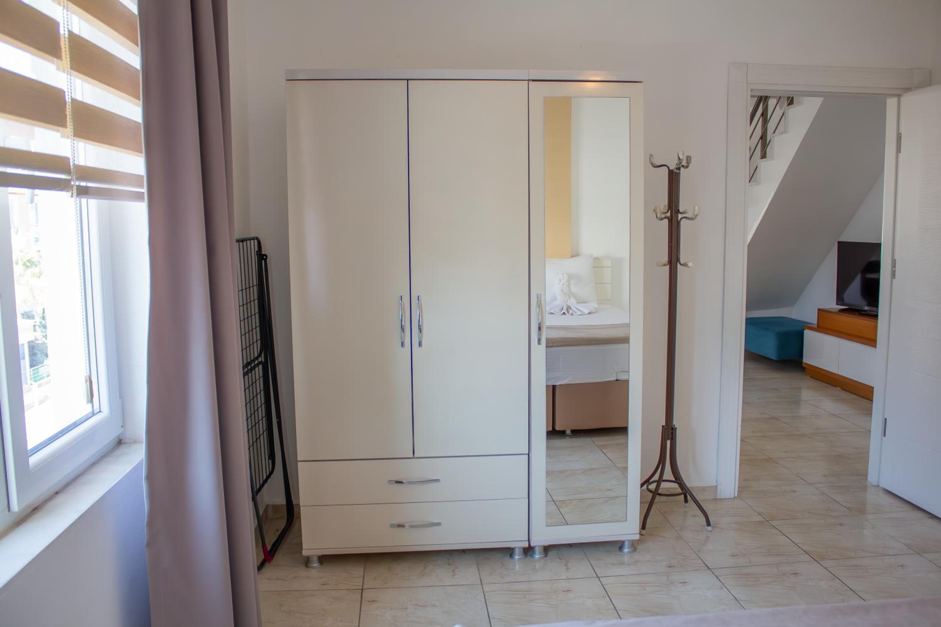 Güden-Pearl - Image 218