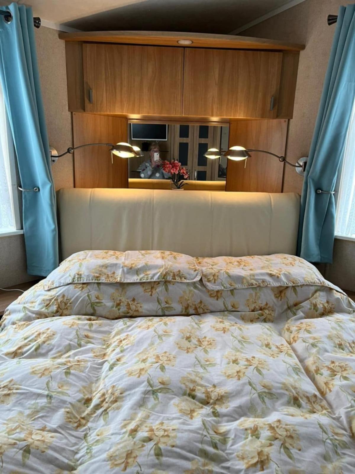 E3 2 BED DELUXE SANDFIELD NEXT To THE GOLDEN PALM view 5