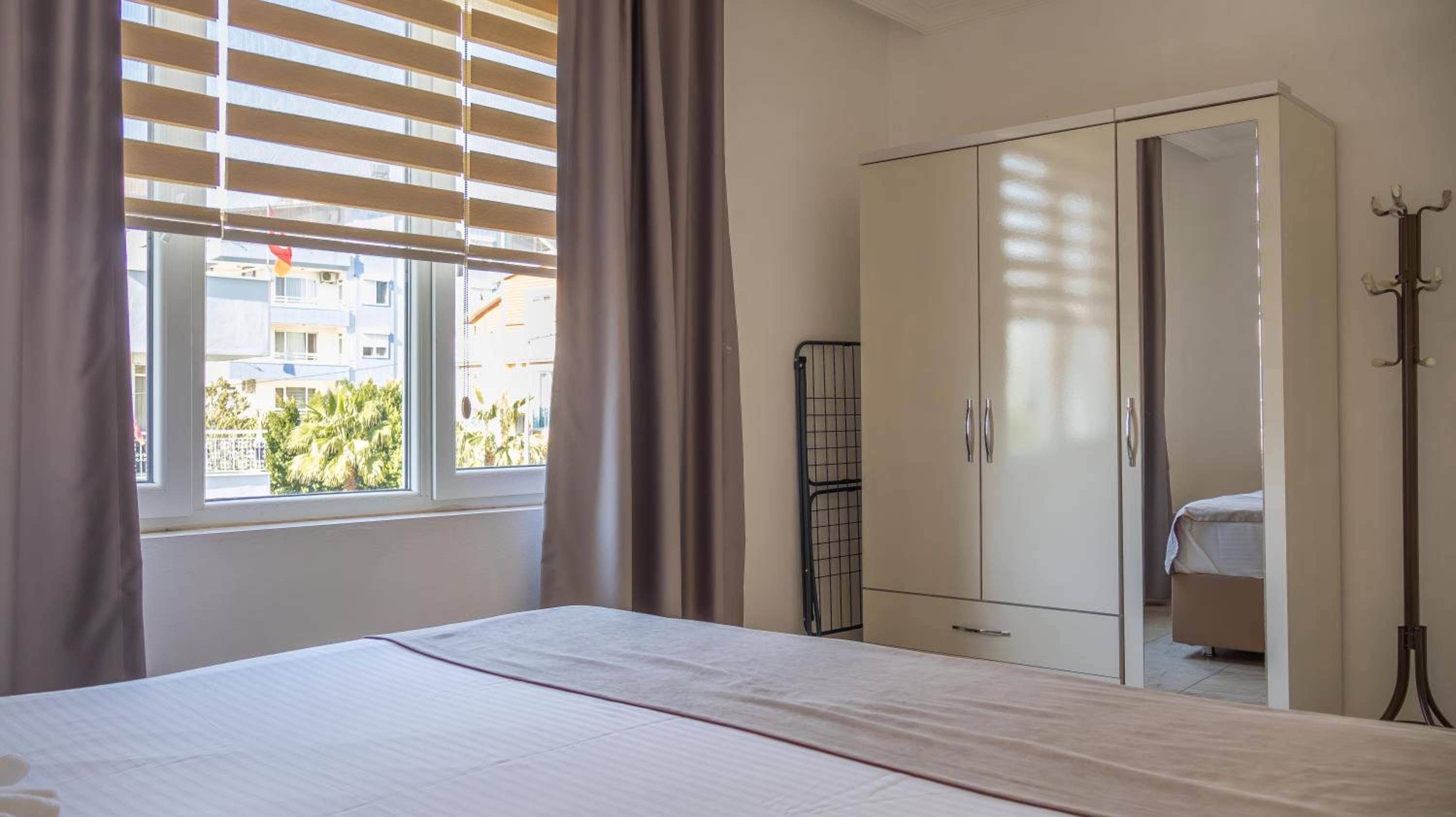 Güden-Pearl - Image 220