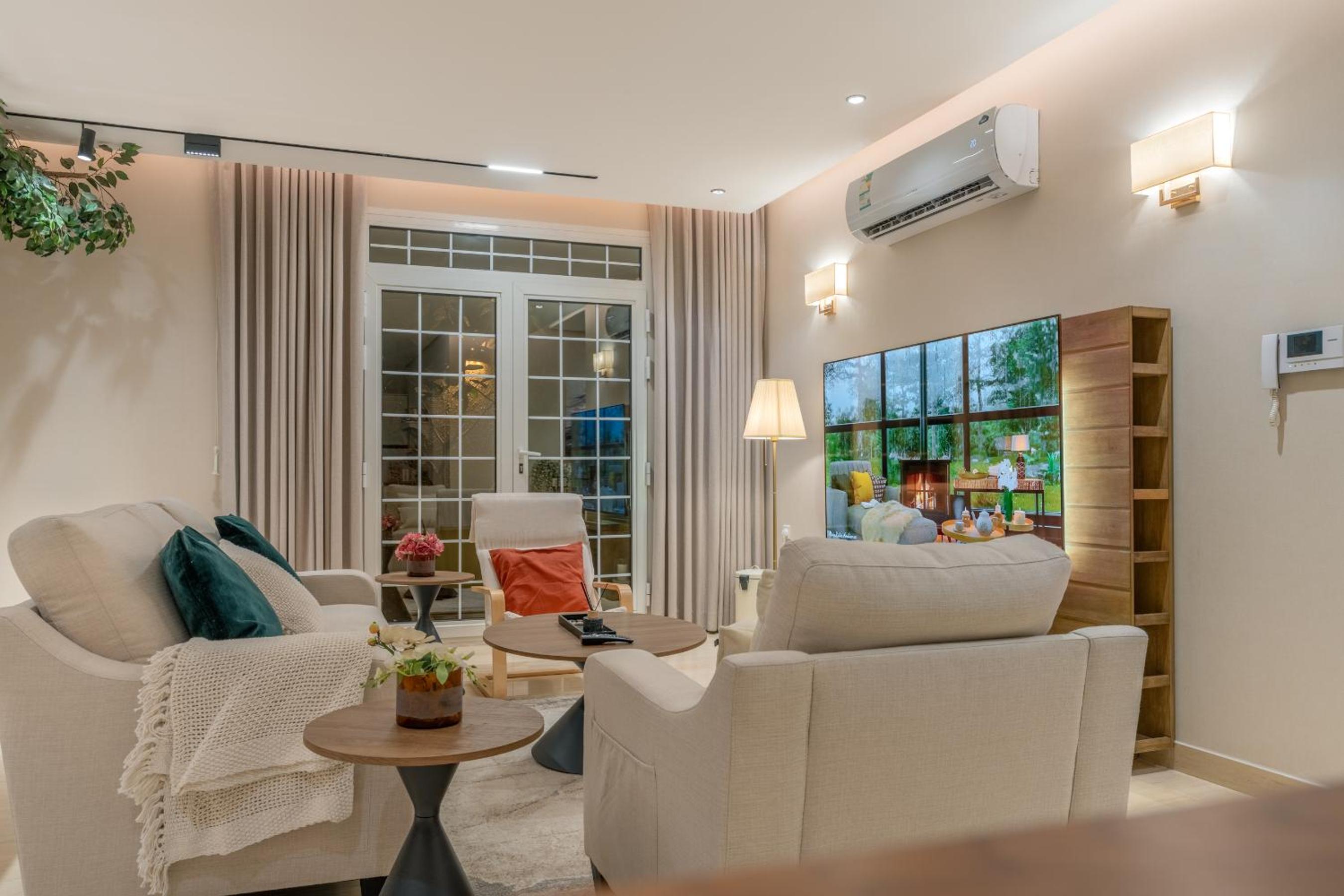 Modern 3-bedroom apartment with garden
