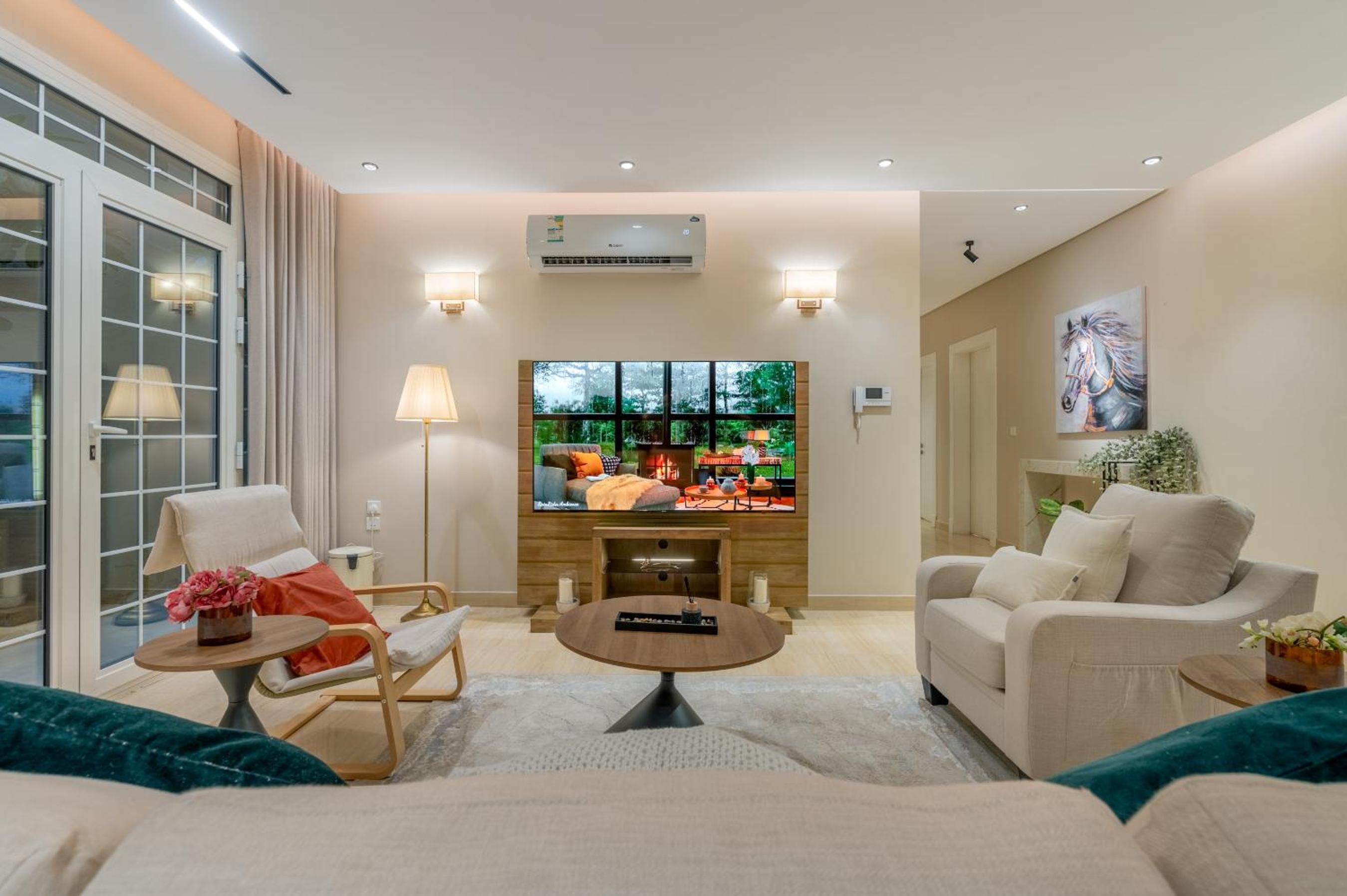 Modern 3-bedroom apartment with garden