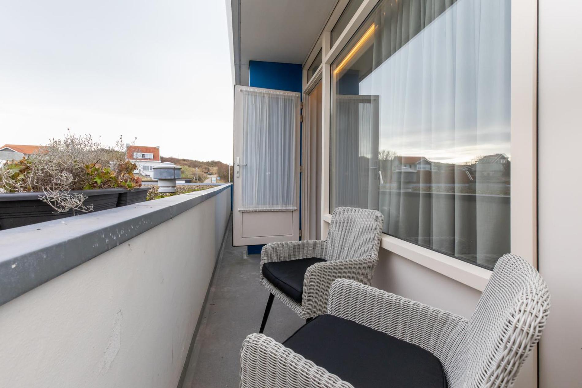 Welcome in - Appartementen Kurhaus - op loopafstand van Strand & Duinen in hartje Zoutelande view 5