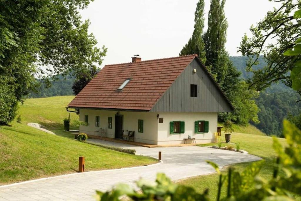 Wellnessen im Naturparadies nahe der südsteirischen Weinstraße - mit privater Panoramasauna & Whirlpool