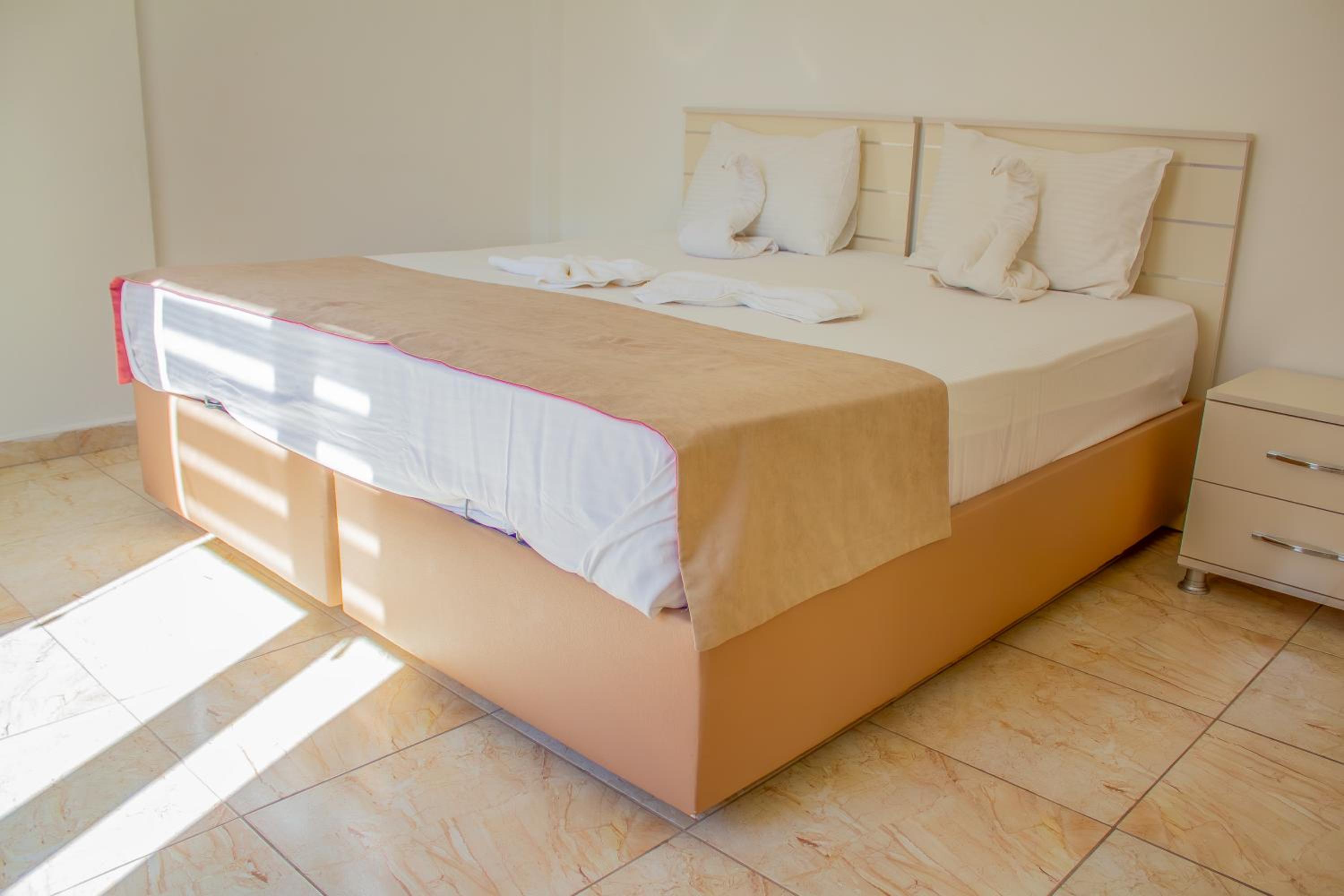 Güden-Pearl - Image 254