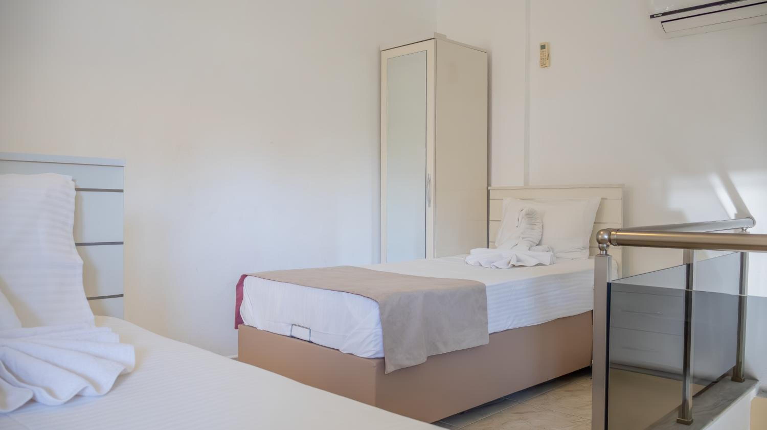 Güden-Pearl - Image 257