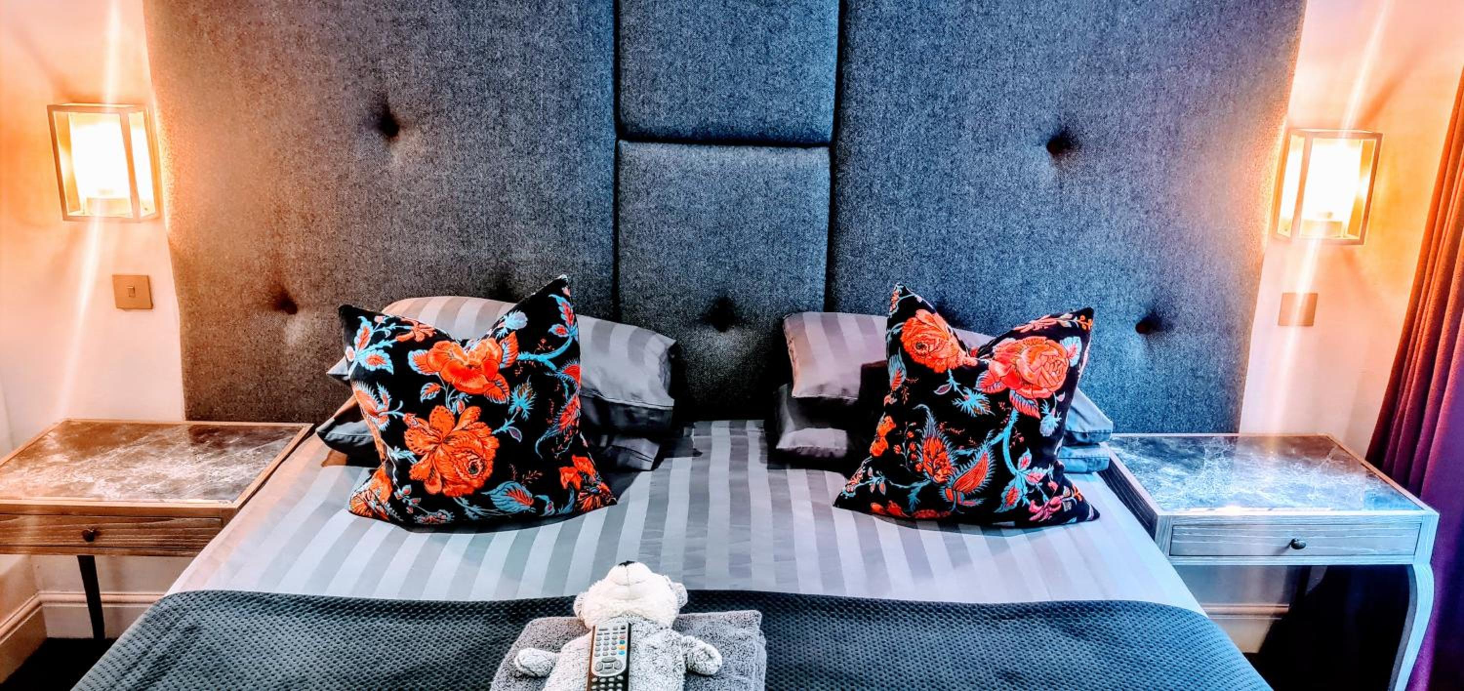 Boat House Super Suites