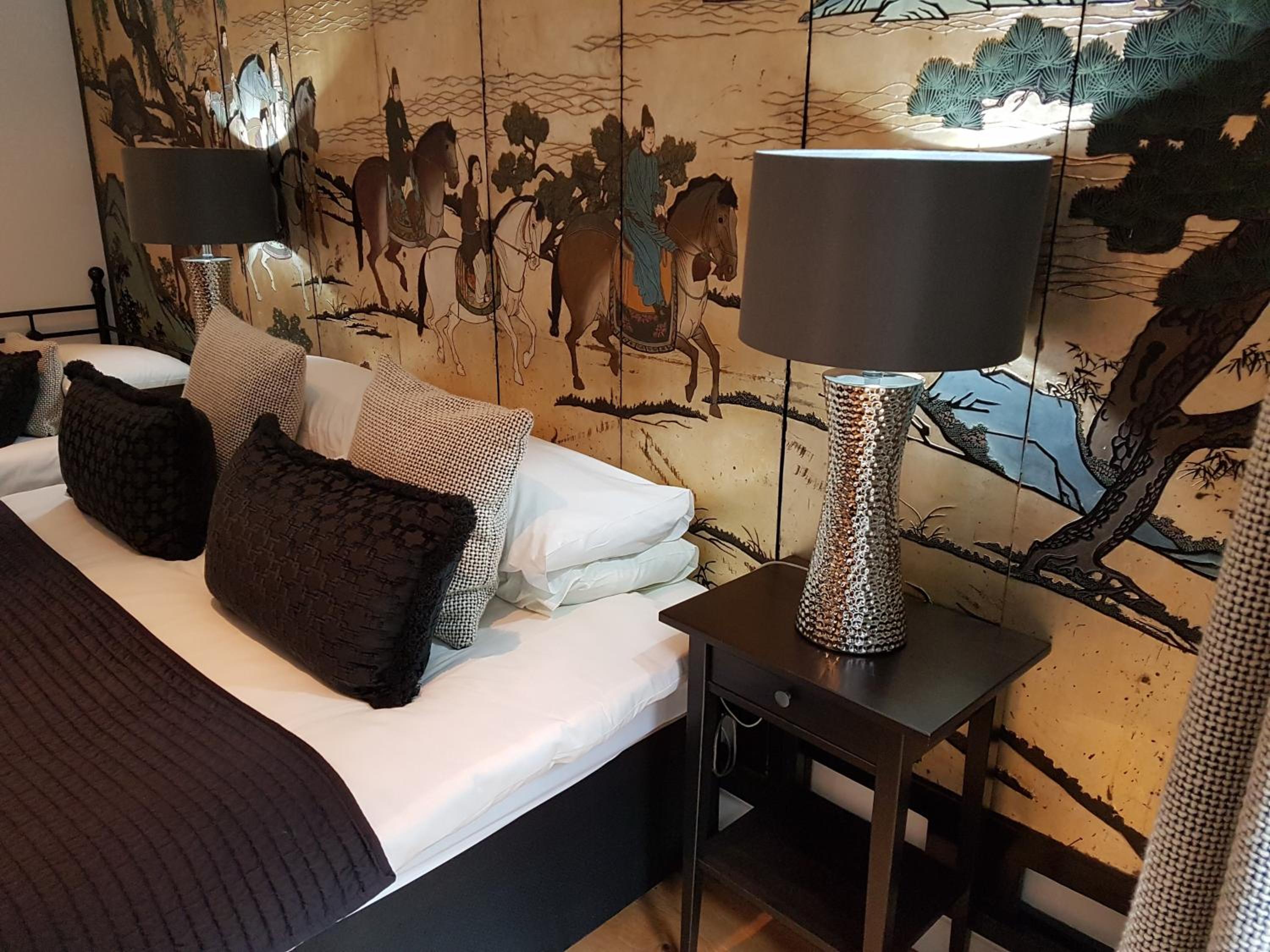 Boat House Super Suites