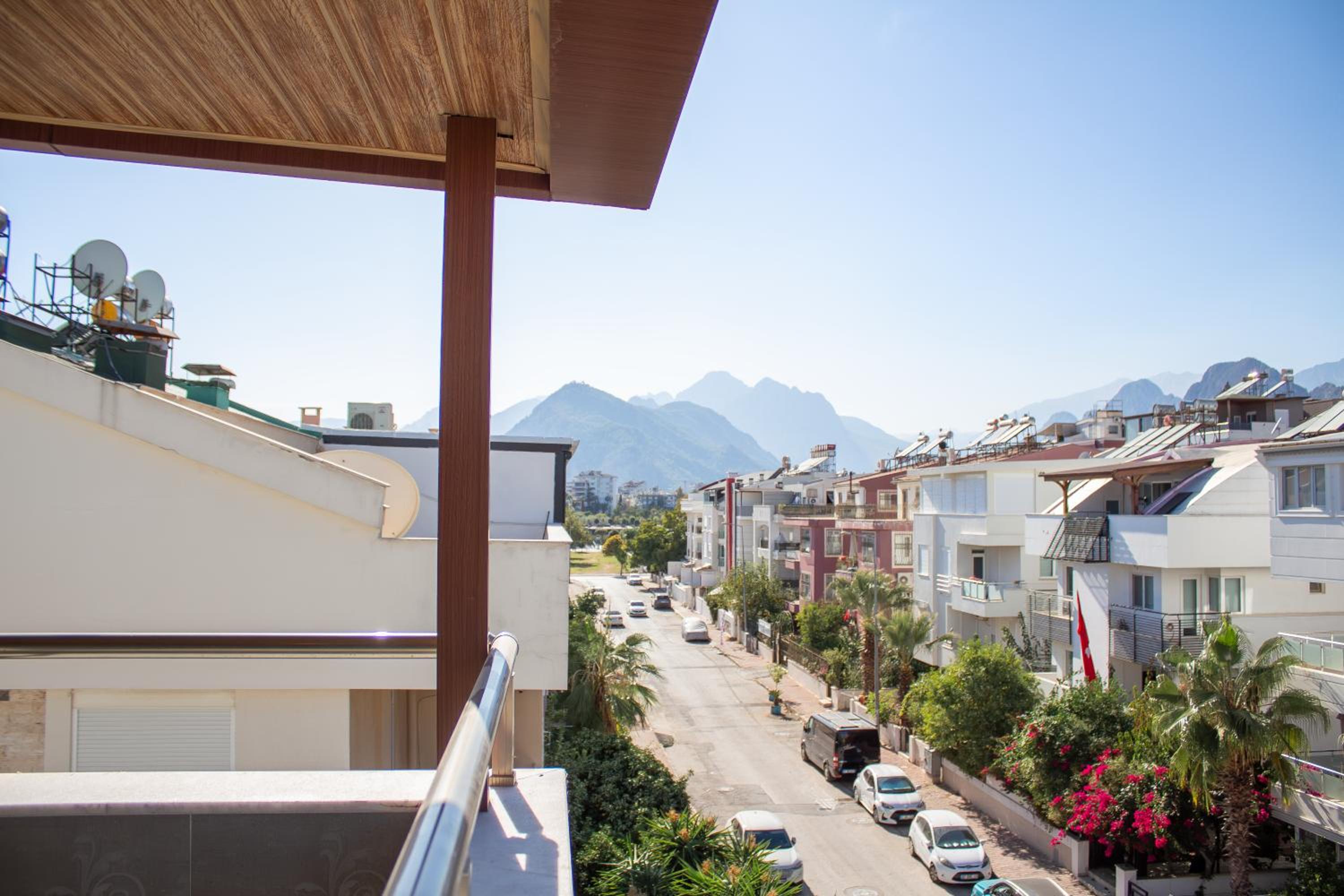 Güden-Pearl - Image 232