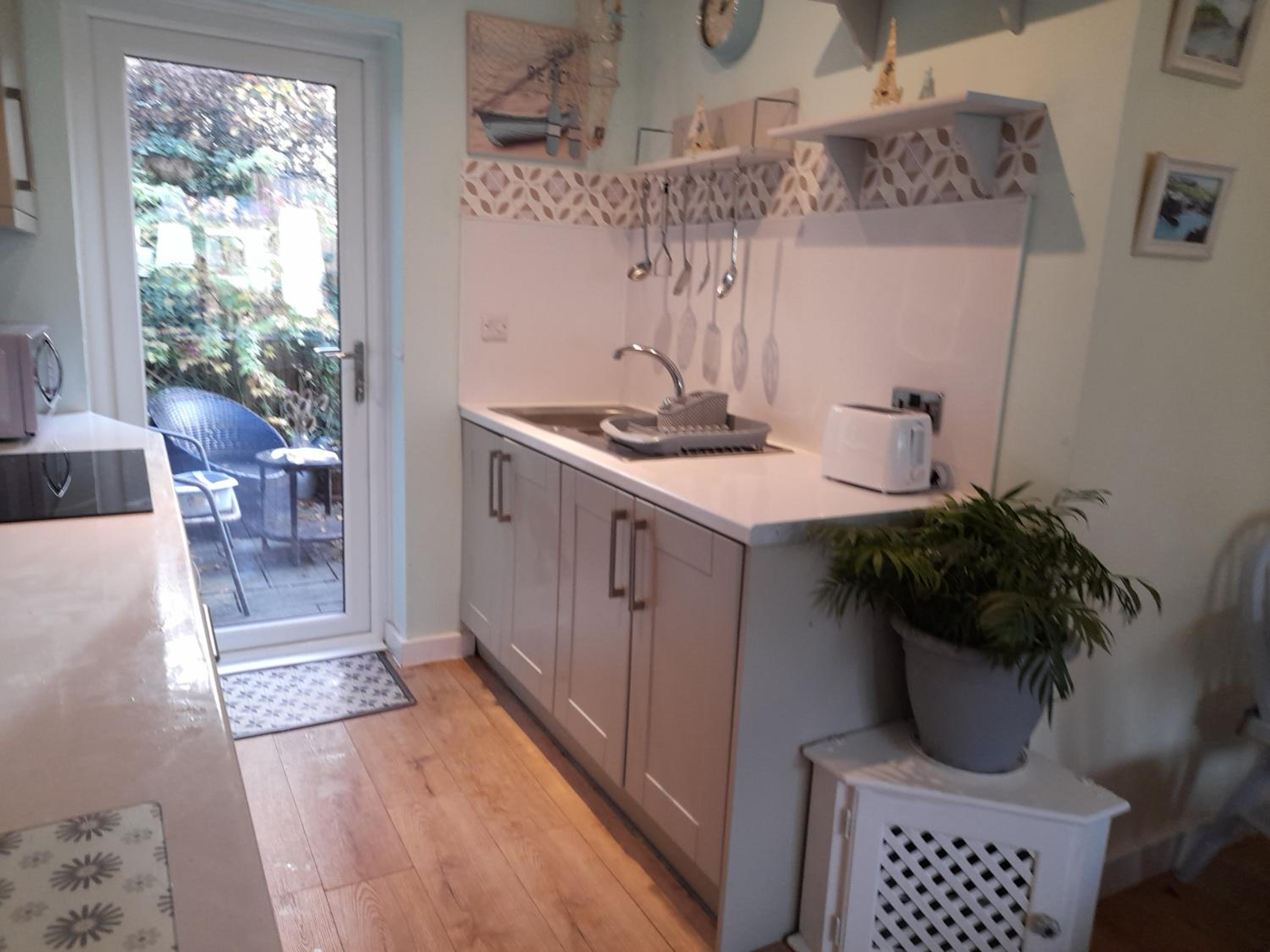 Chocolate Box Cottage