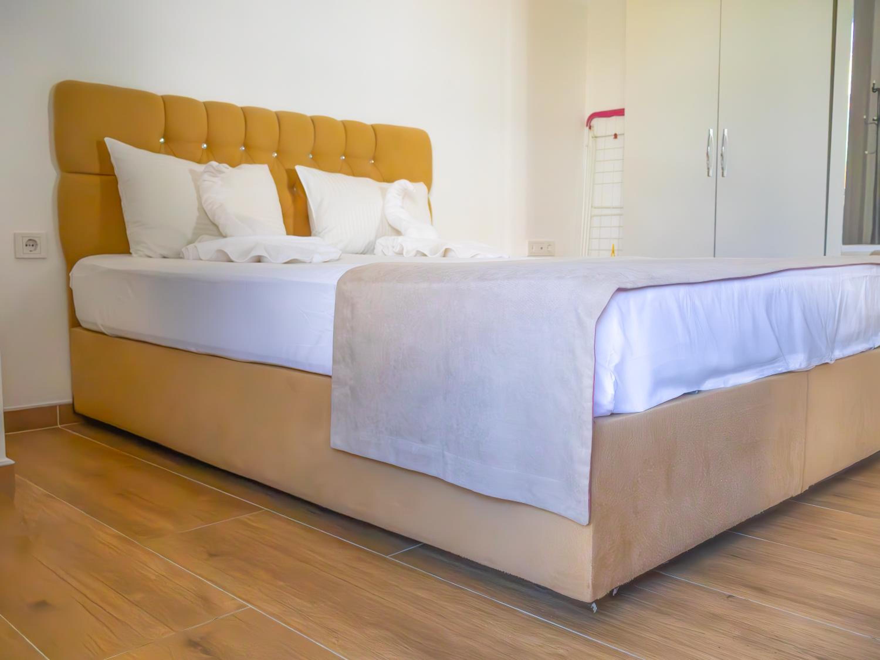 Güden-Pearl - Image 265