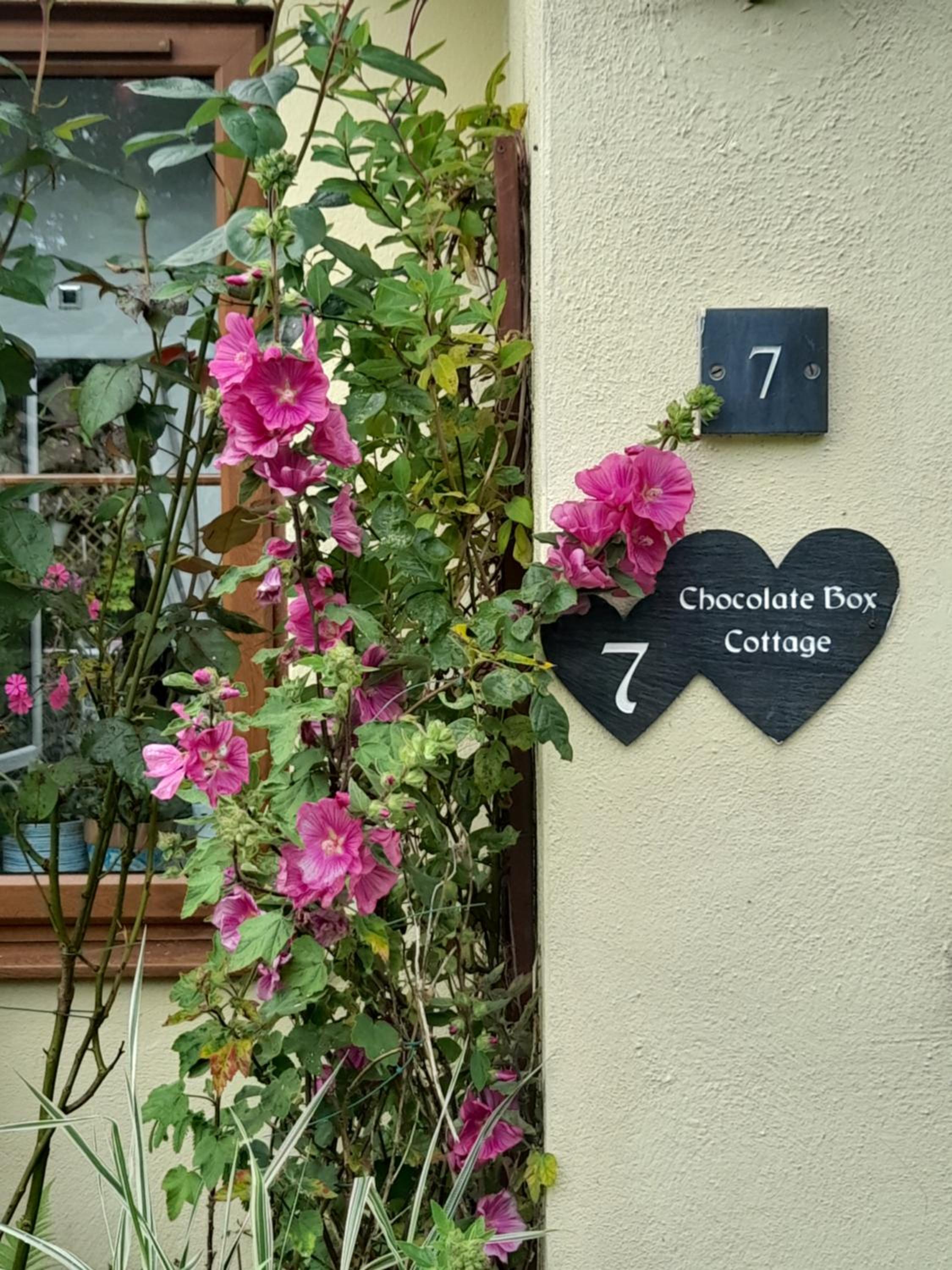 Chocolate Box Cottage