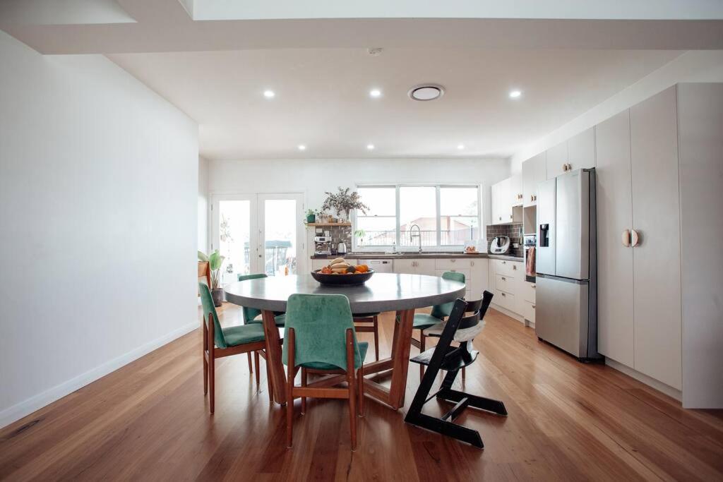 Family Friendly Home by the Lake