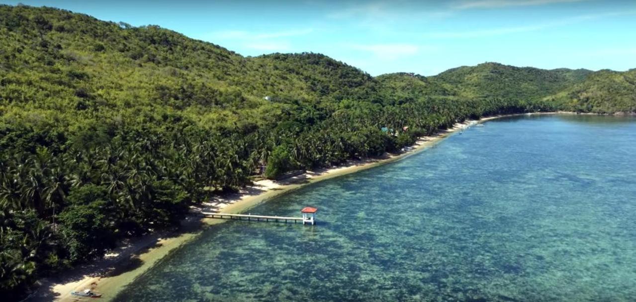 Firesky Glamping Ocam Ocam Beach view 4