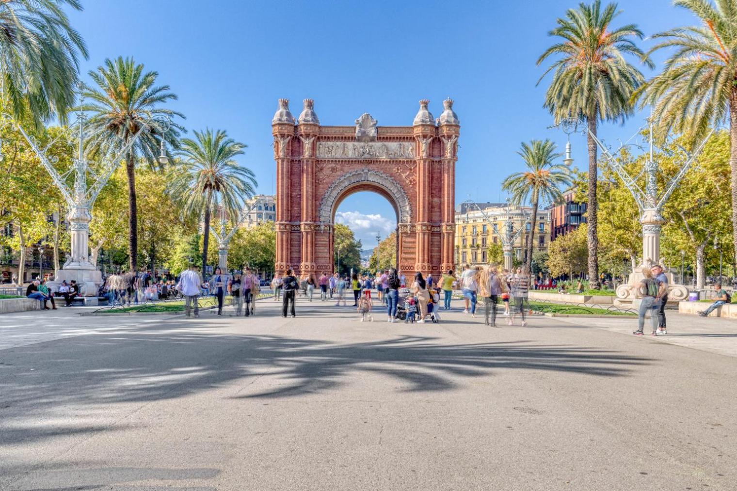 Renovated El Born 2BR wbalcony nr Arc de Triomf BCN-38