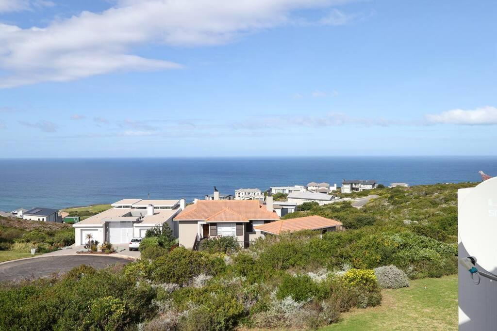 Home in Mosselbay Lodge 33 view 3