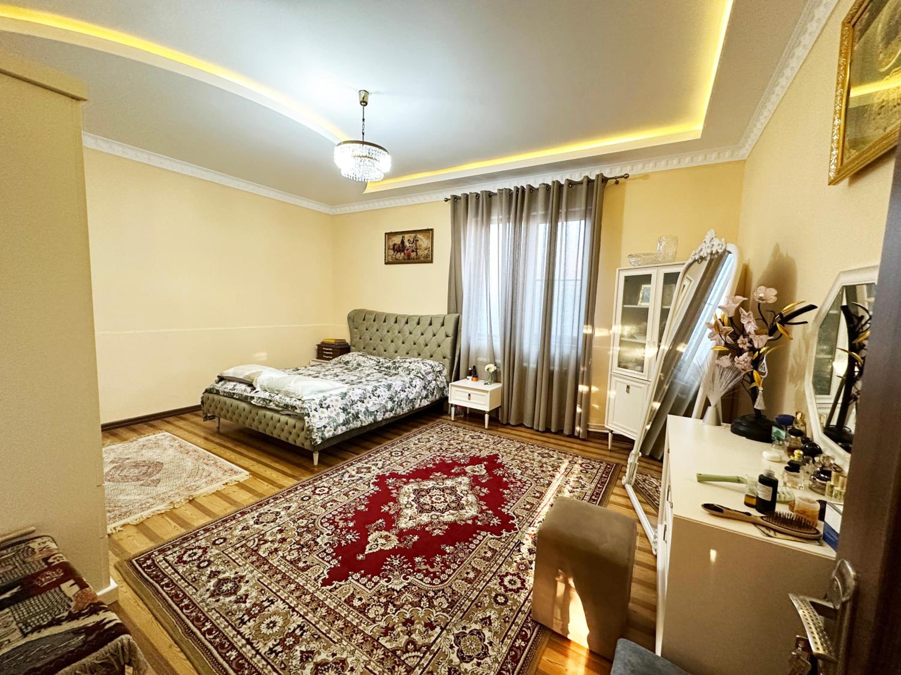 Villa Airport