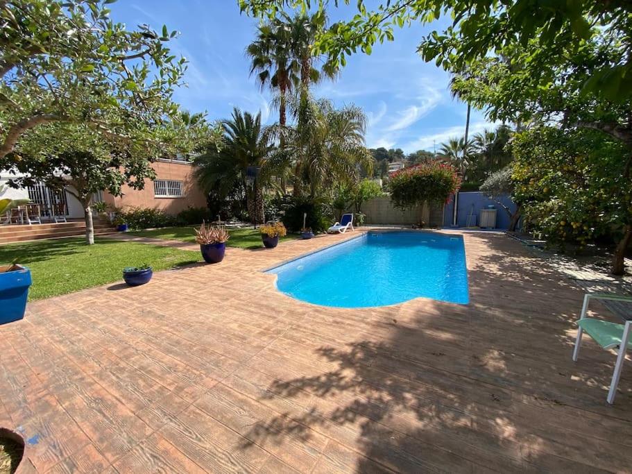 Hermosa villa cerca playa y piscina privada