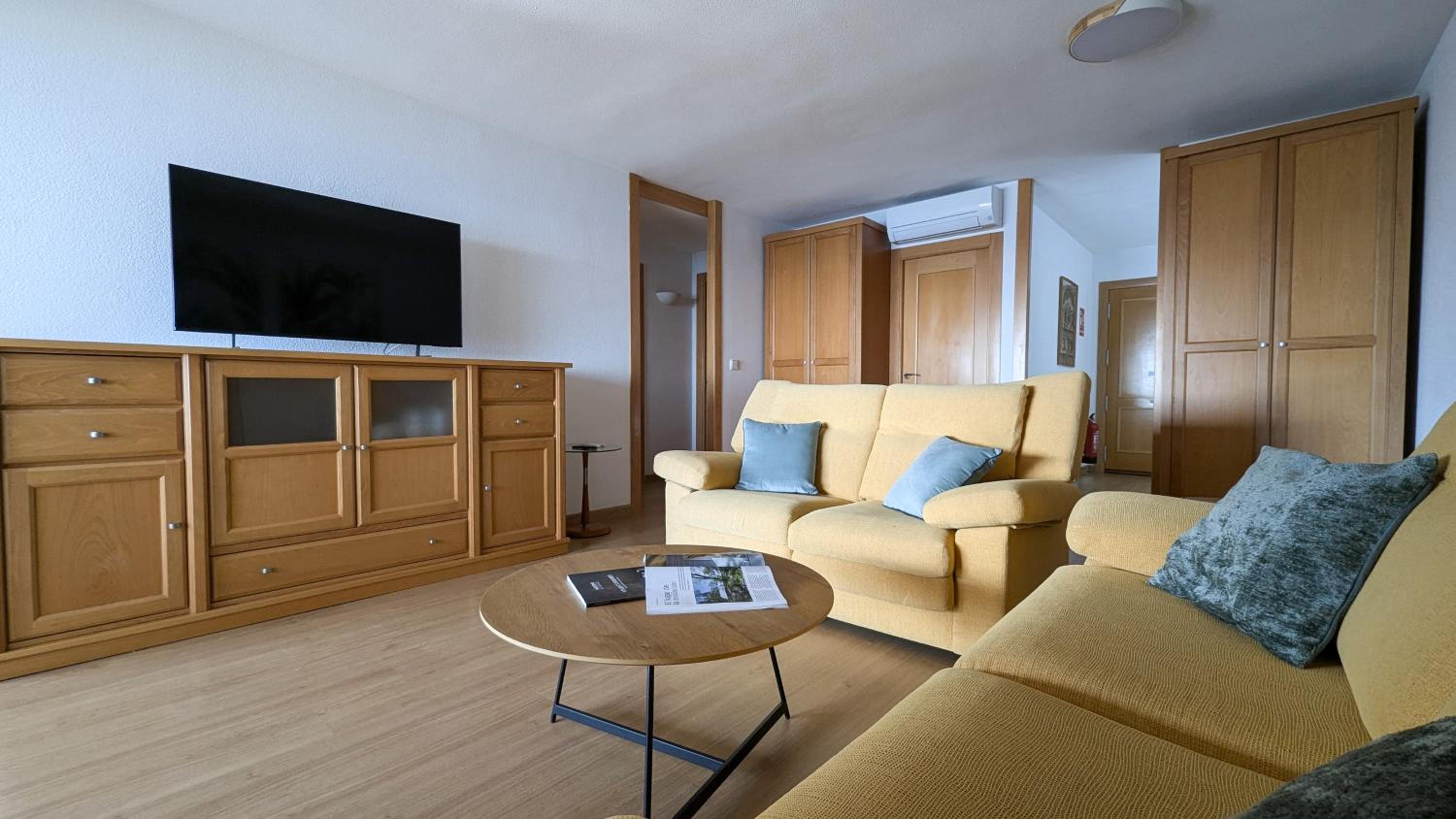 COBLANCA blue sky apartment