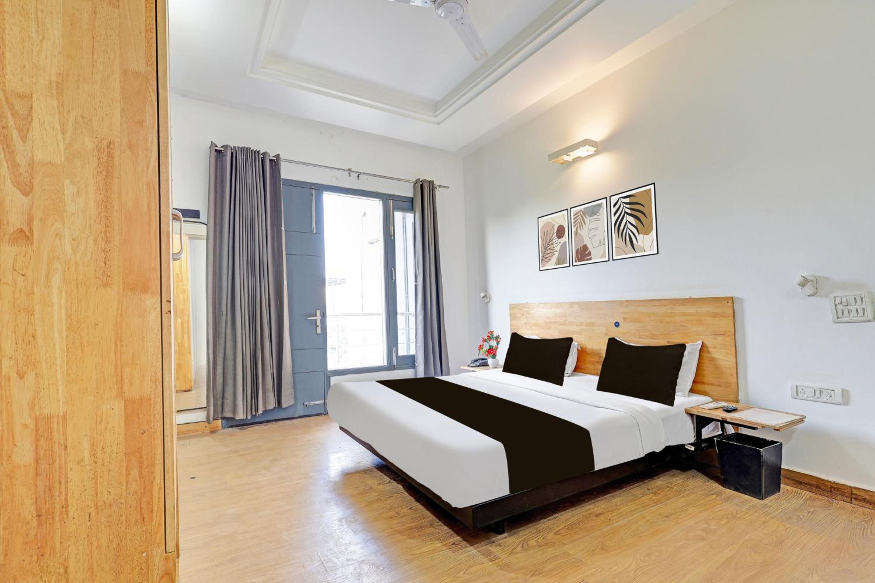 Super Townhouse Sector 49 Sohna Road