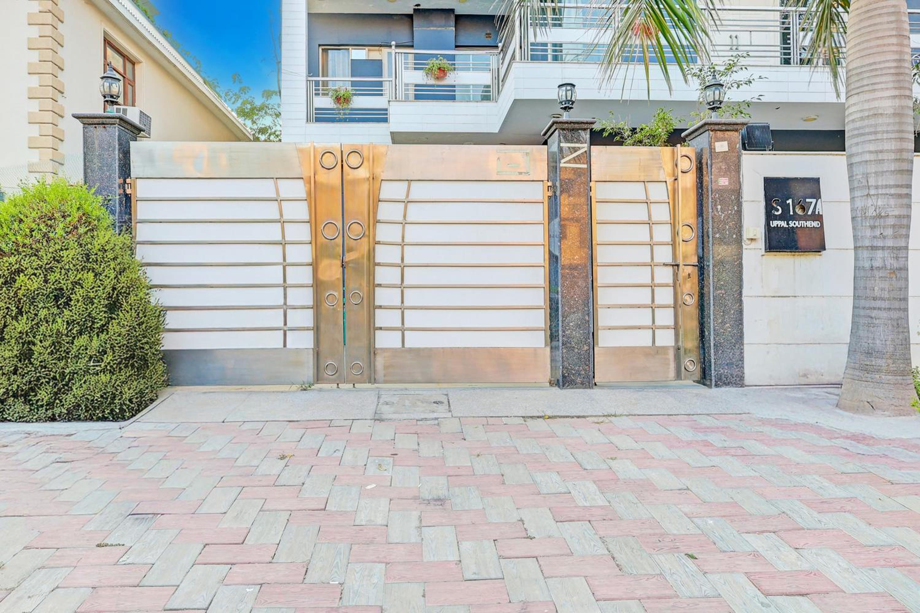 Super Townhouse Sector 49 Sohna Road