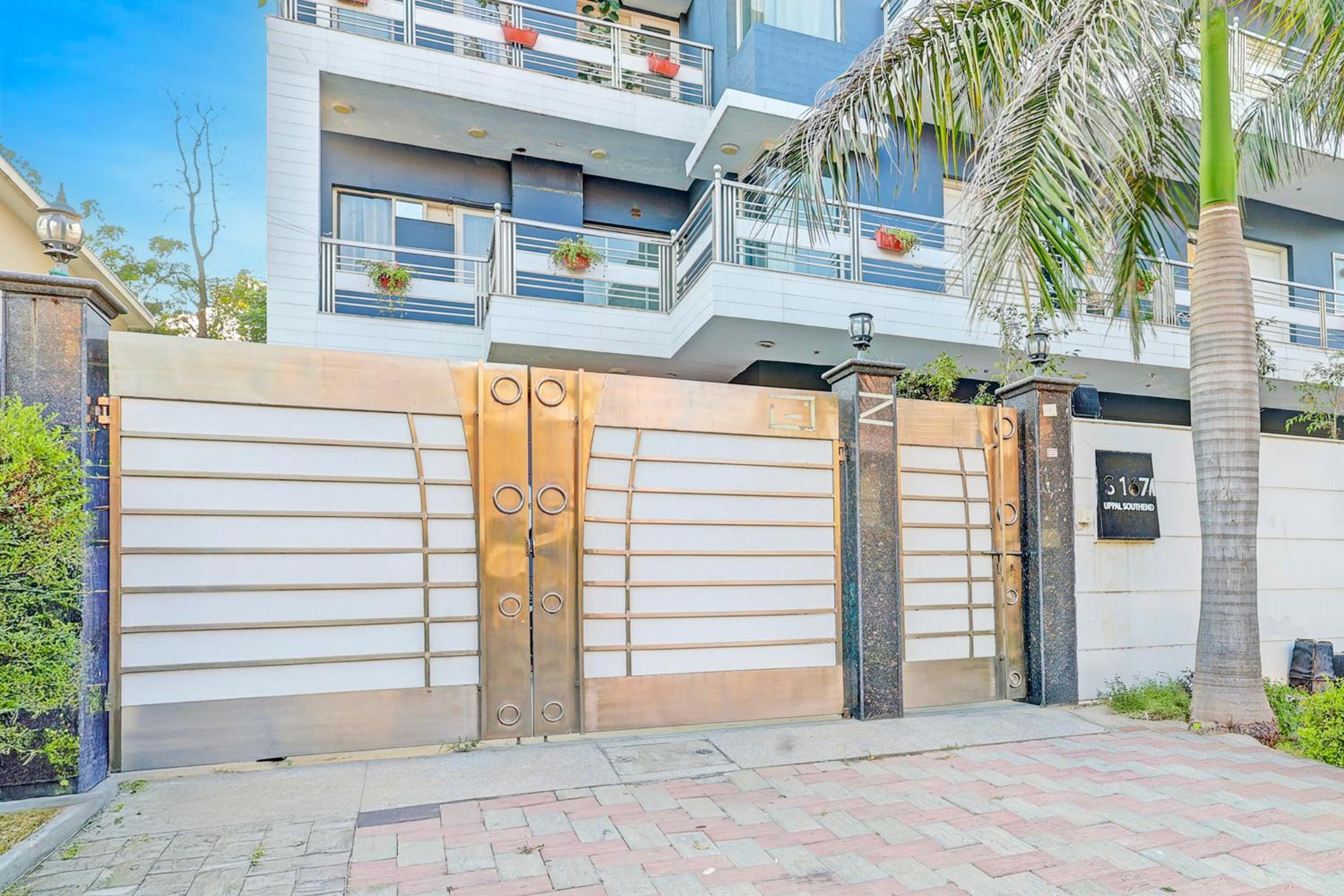 Super Townhouse Sector 49 Sohna Road