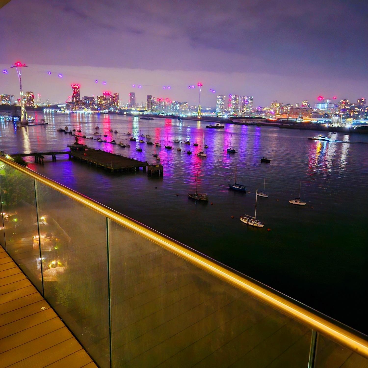 Waterfront- London Greenwich o2 Arena 2 Bed Flat