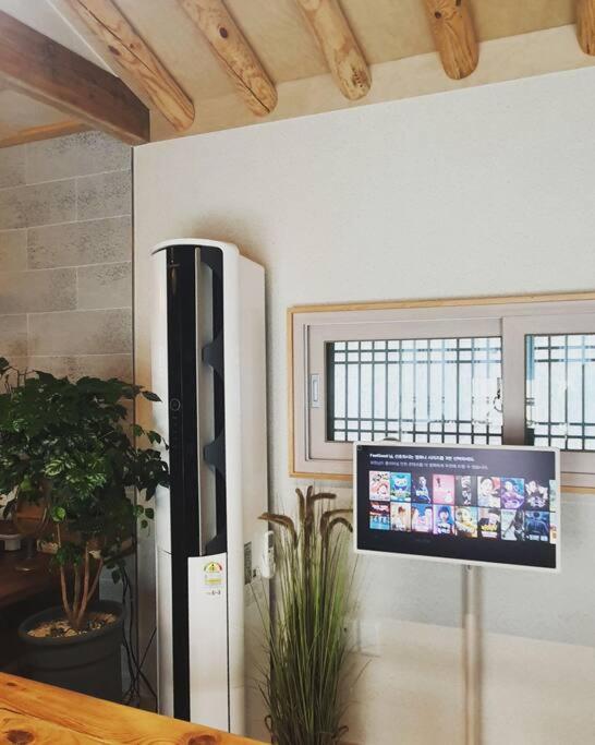 FeelGood Hanok view 3