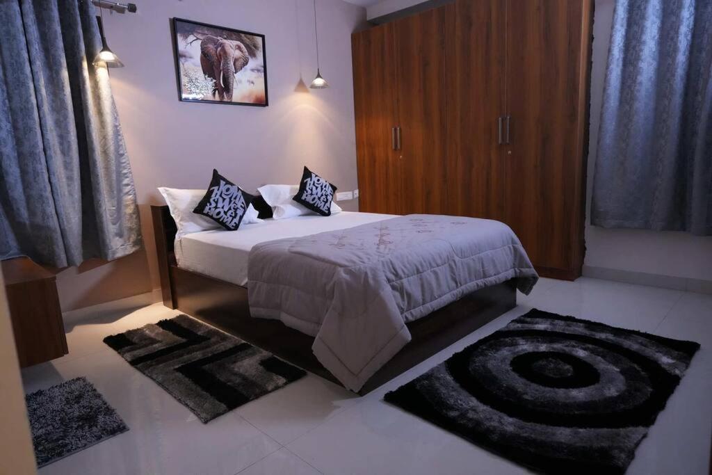 Luxurious 4BHK Villa Near Financial District view 2
