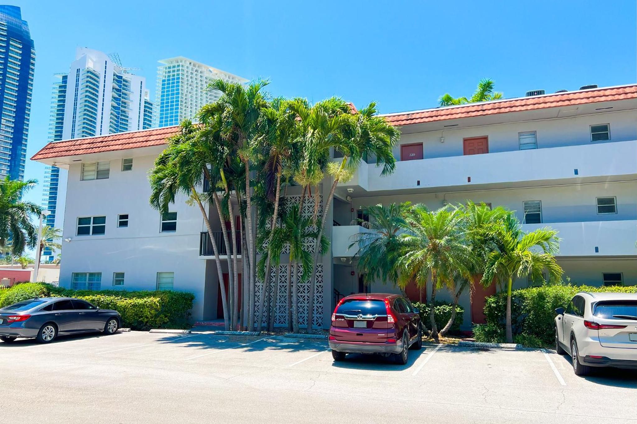 Sunny Isles Apartments by MiaRentals
