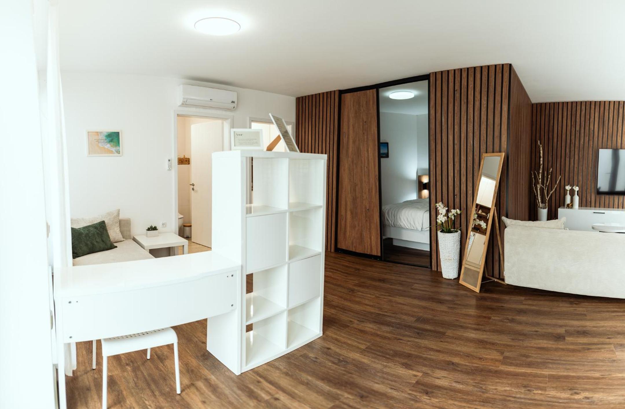 Anur Apartment