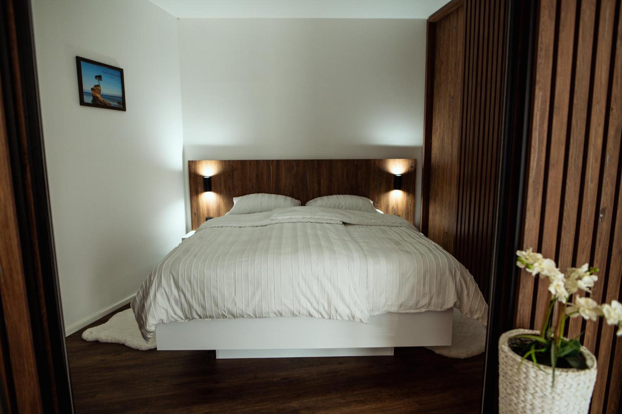 Anur Apartment
