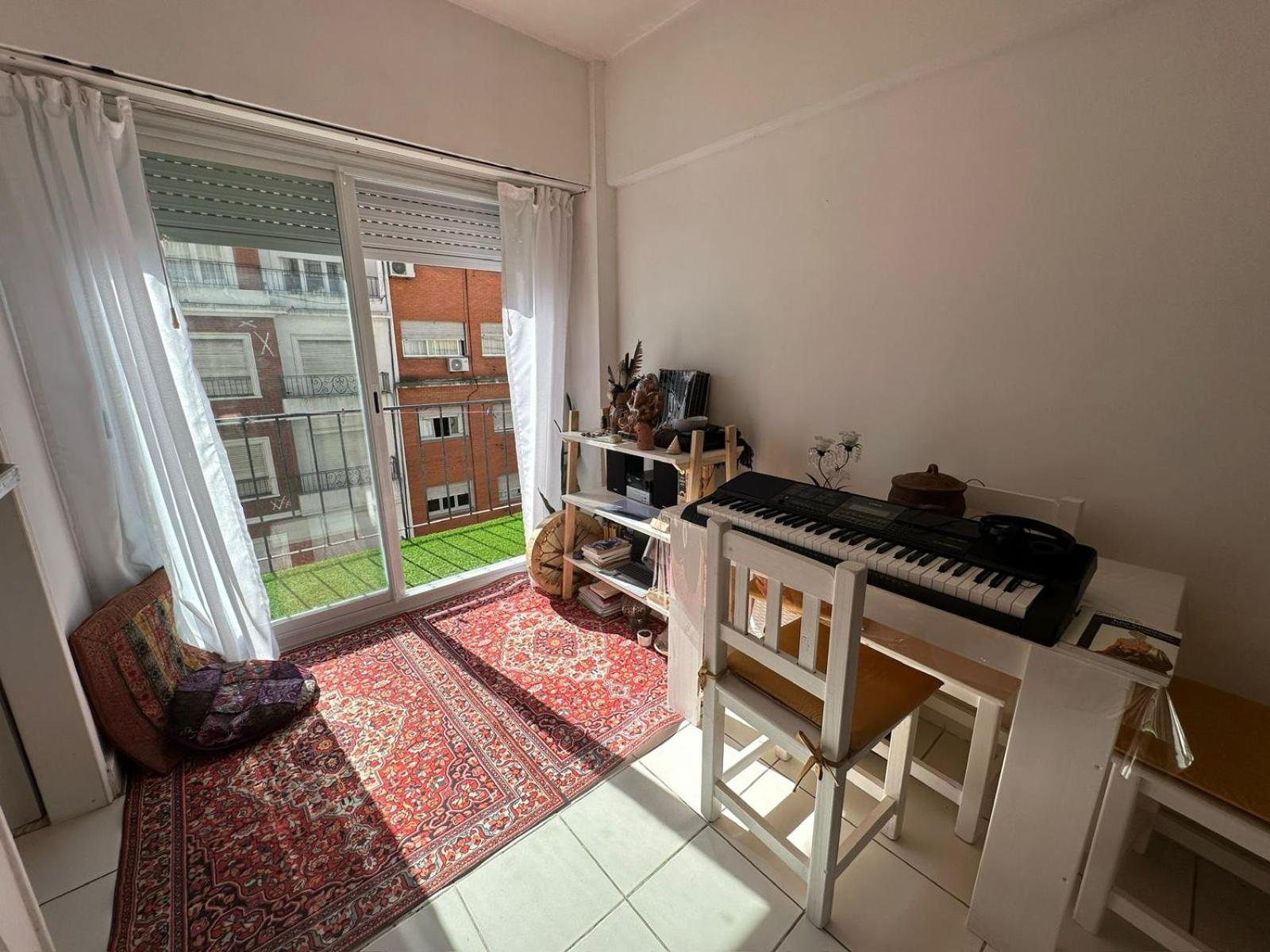 Departamento centro Mar del Plata-1 cuadra del mar- monoambiente-balcón calle.