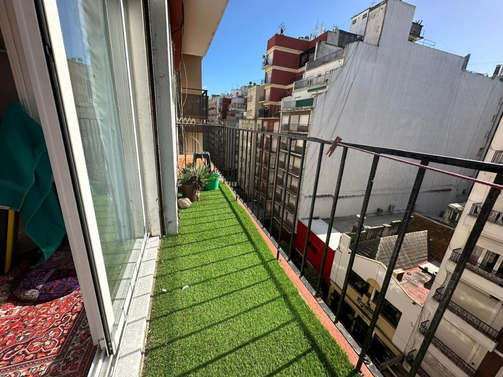 Departamento centro Mar del Plata-1 cuadra del mar- monoambiente-balcón calle.