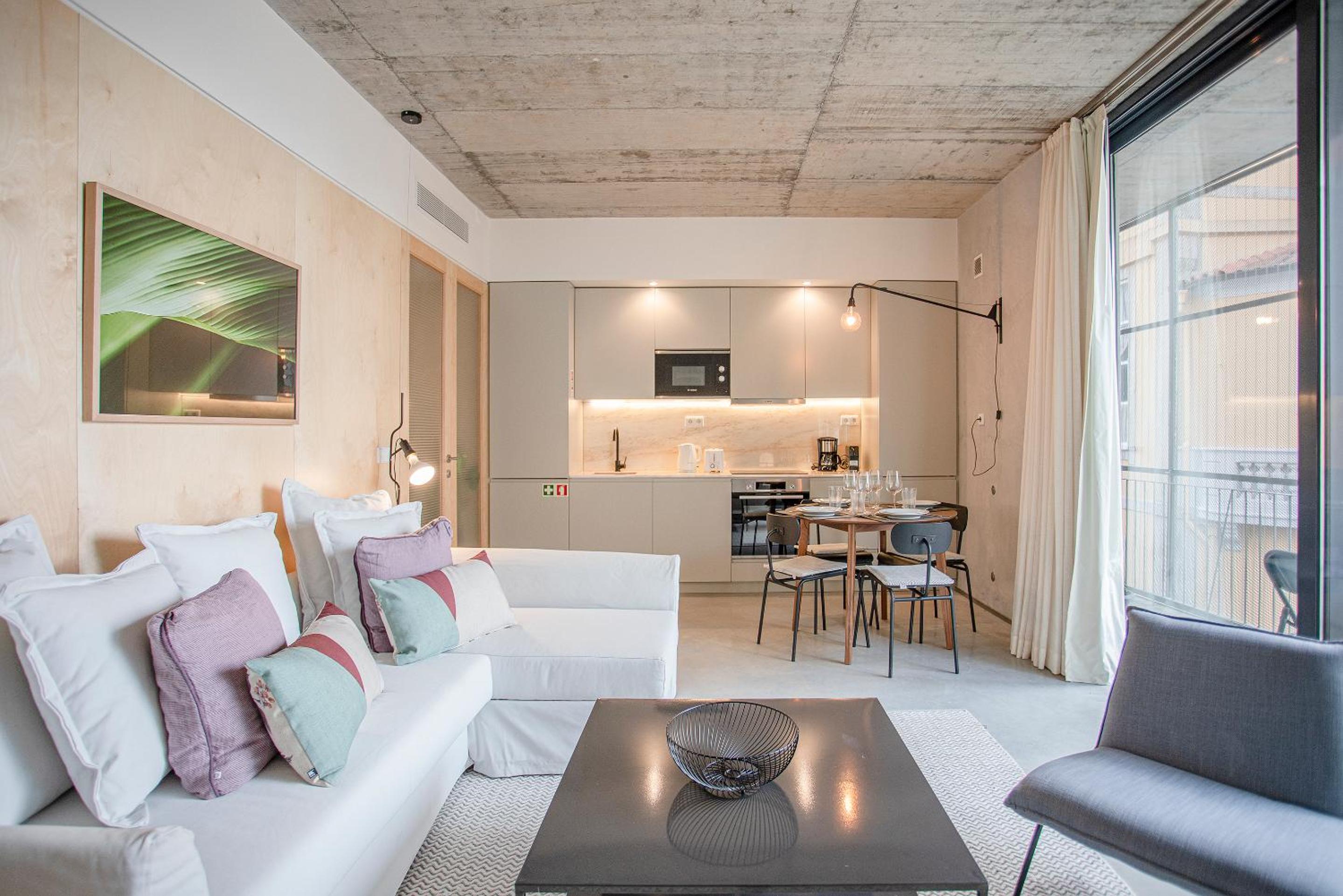 Liiiving in Porto - Bolhão Trendy Apartments view 3