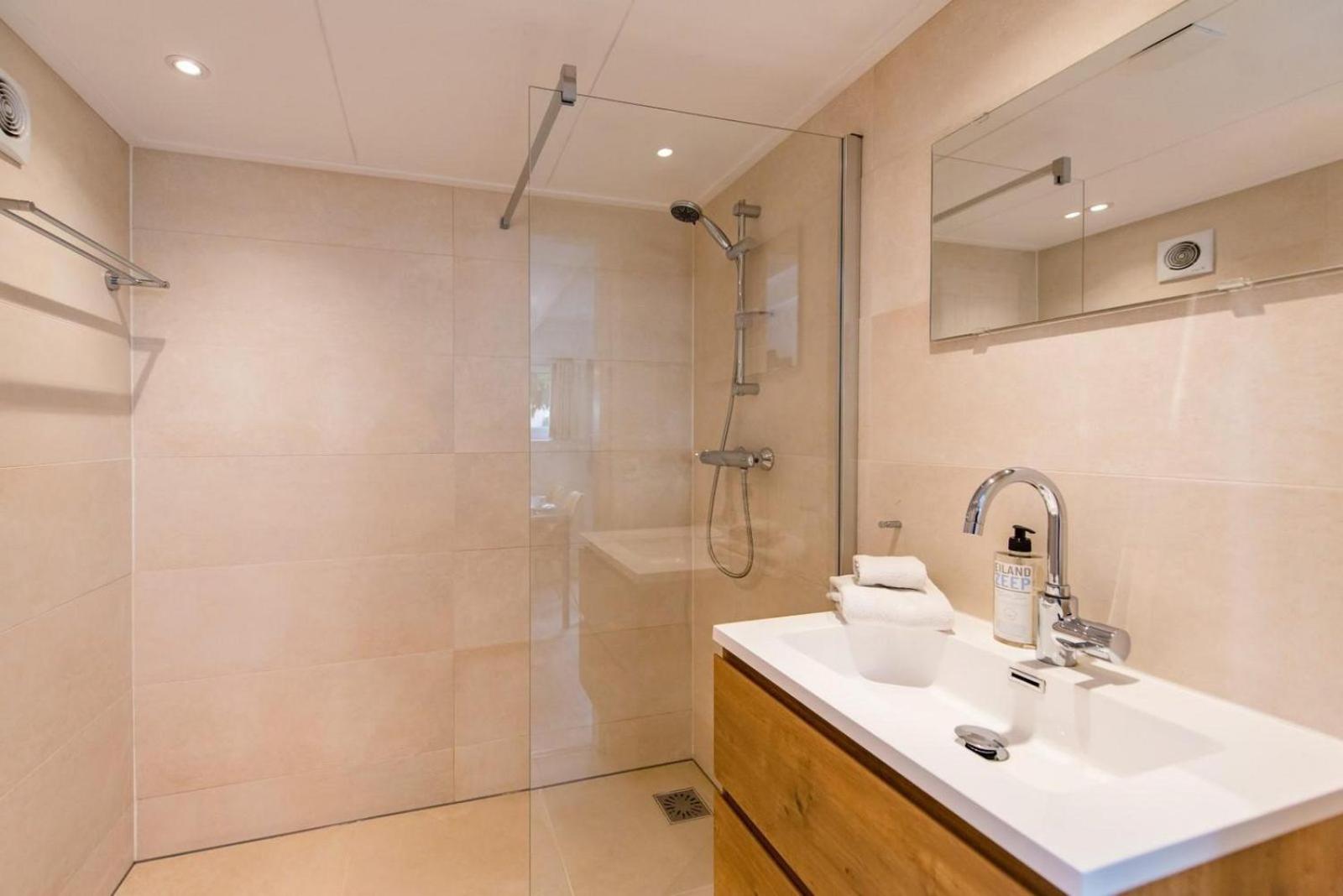 Photo 73