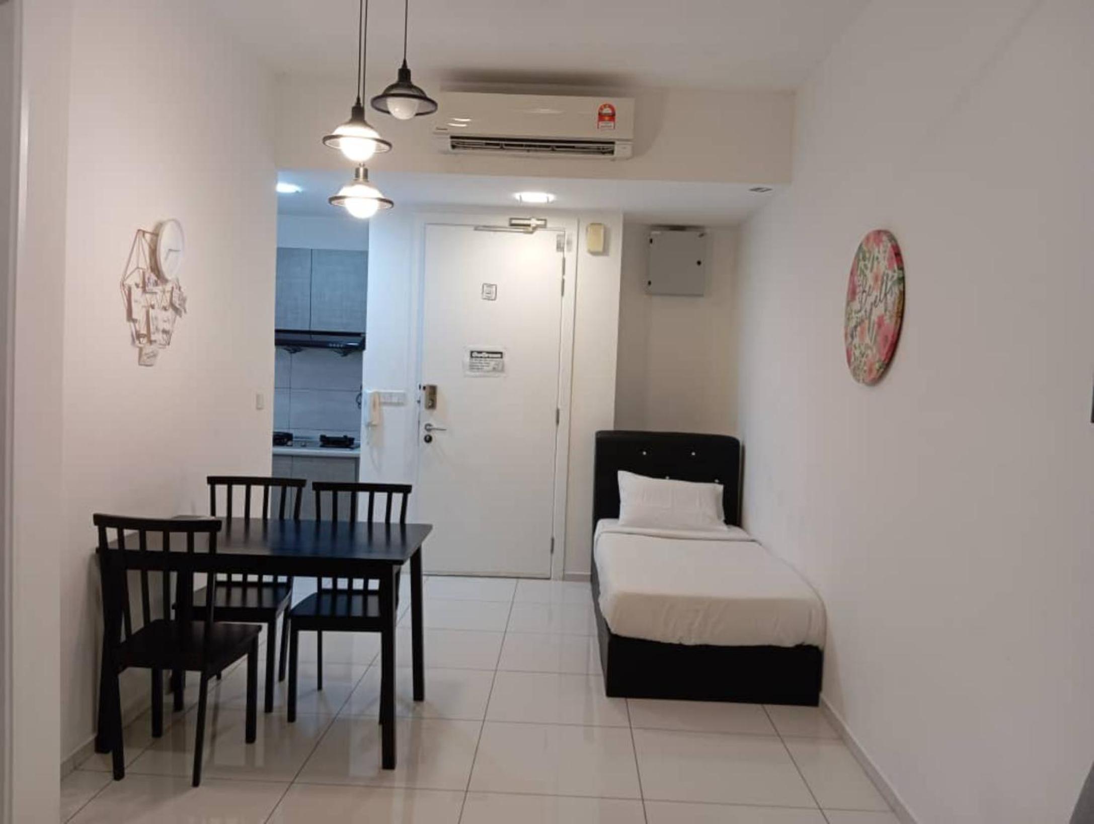 Robertson Special Suite KL