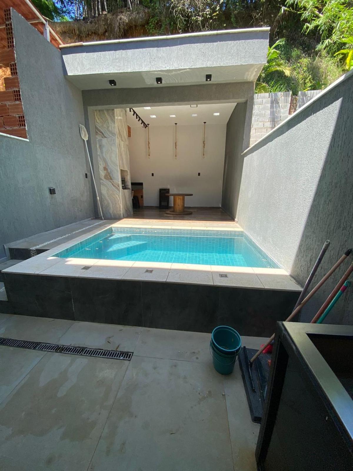 Casa aconchegante com piscina