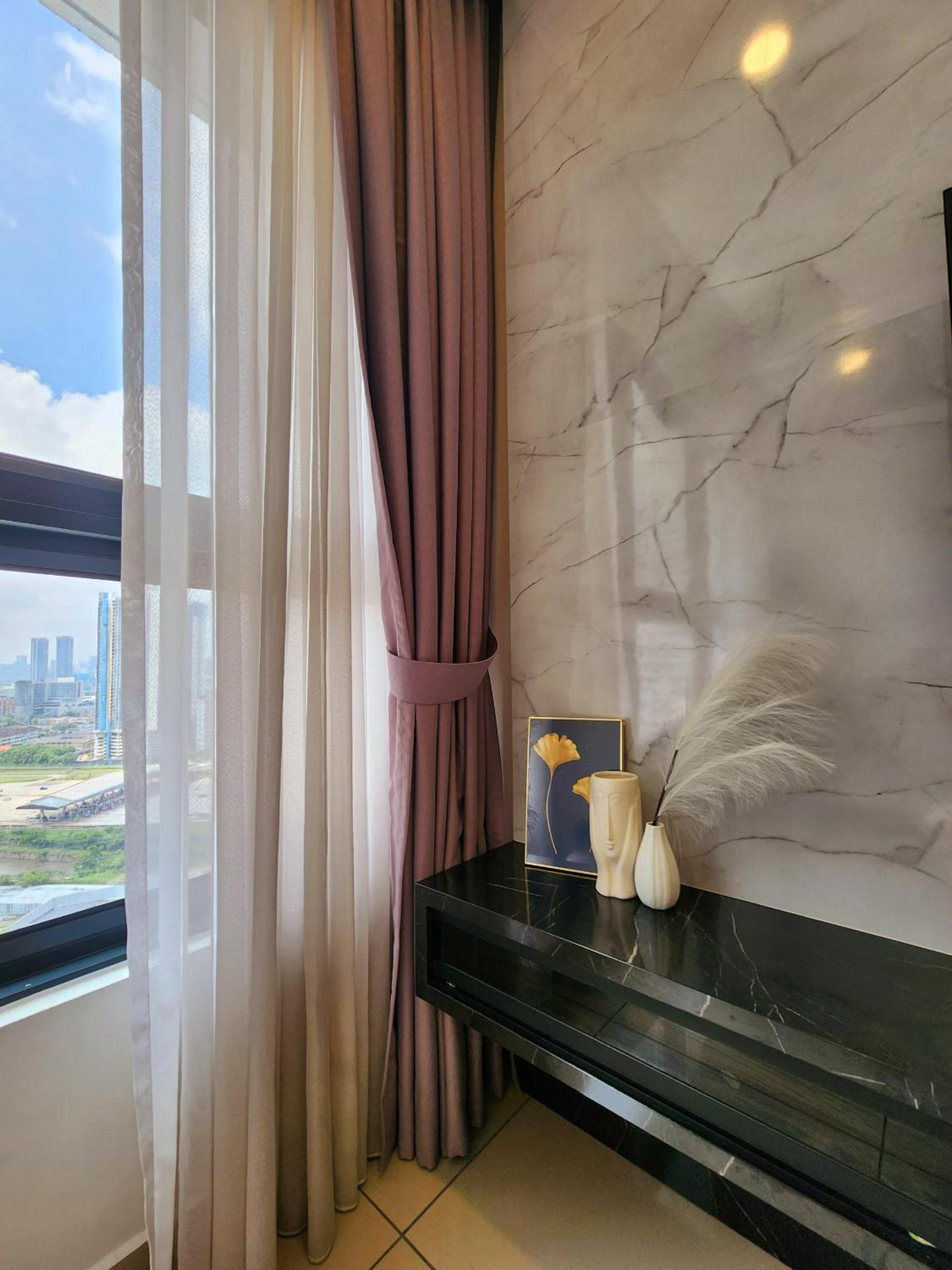 Luxury Spacious 4 Bedroom Suite - Cheras Maluri MRT