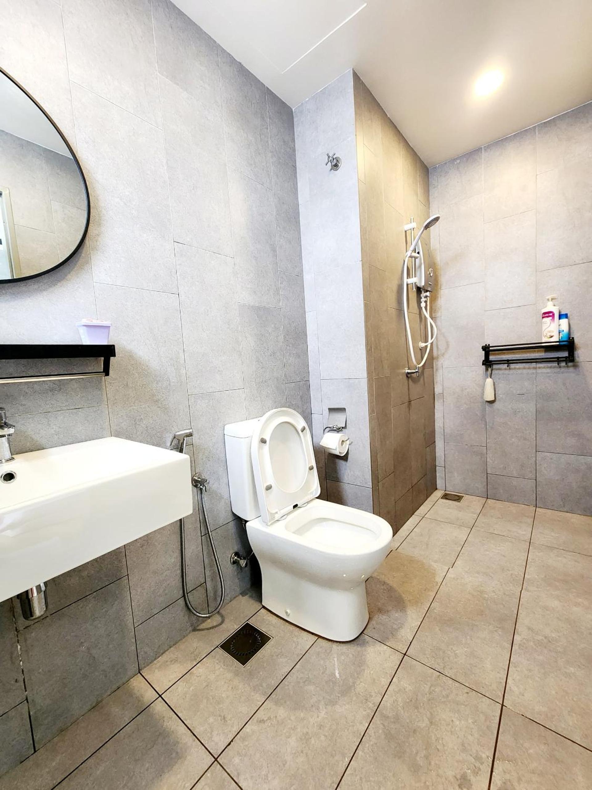 Luxury Spacious 4 Bedroom Suite - Cheras Maluri MRT