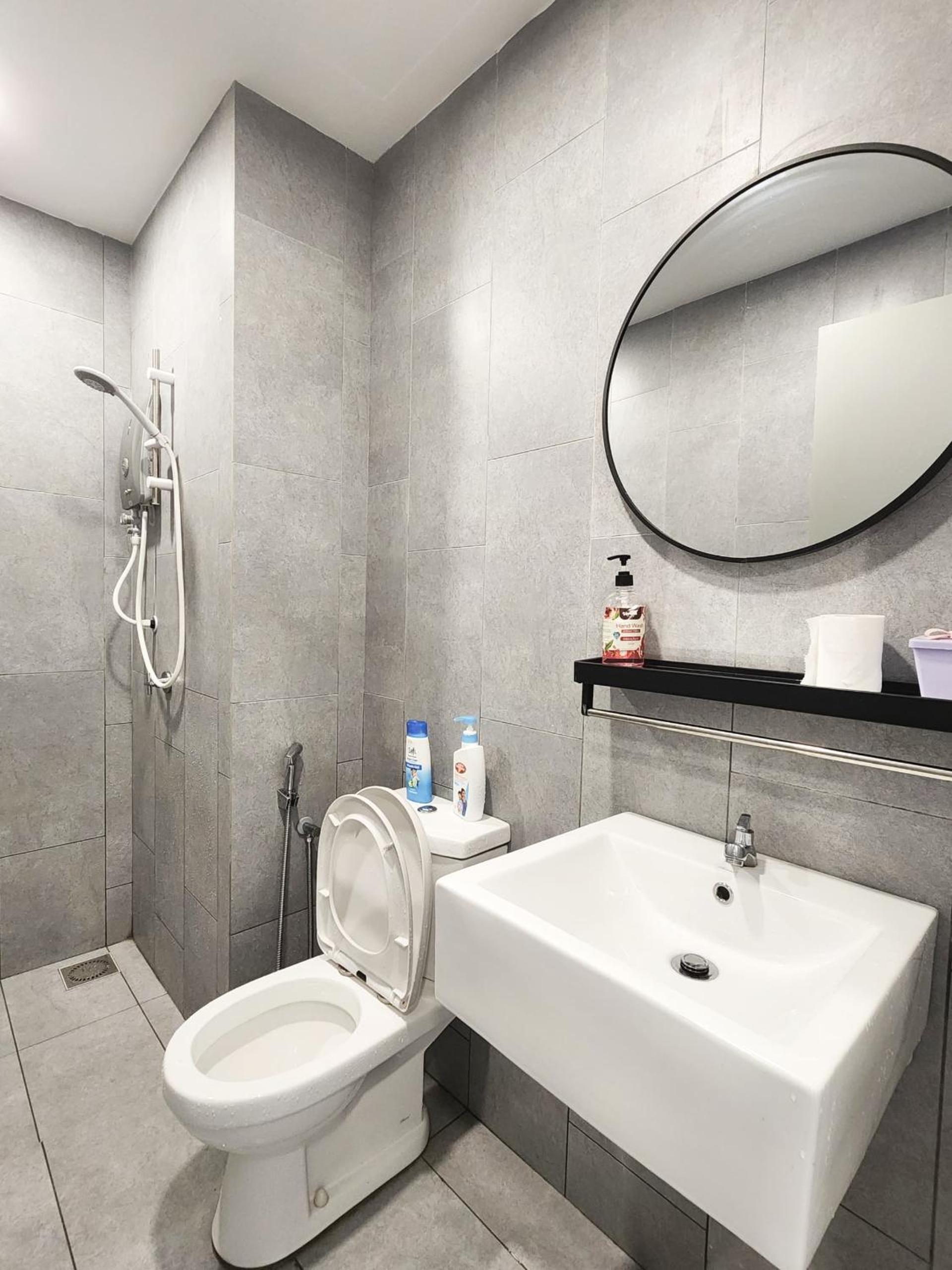 Luxury Spacious 4 Bedroom Suite - Cheras Maluri MRT