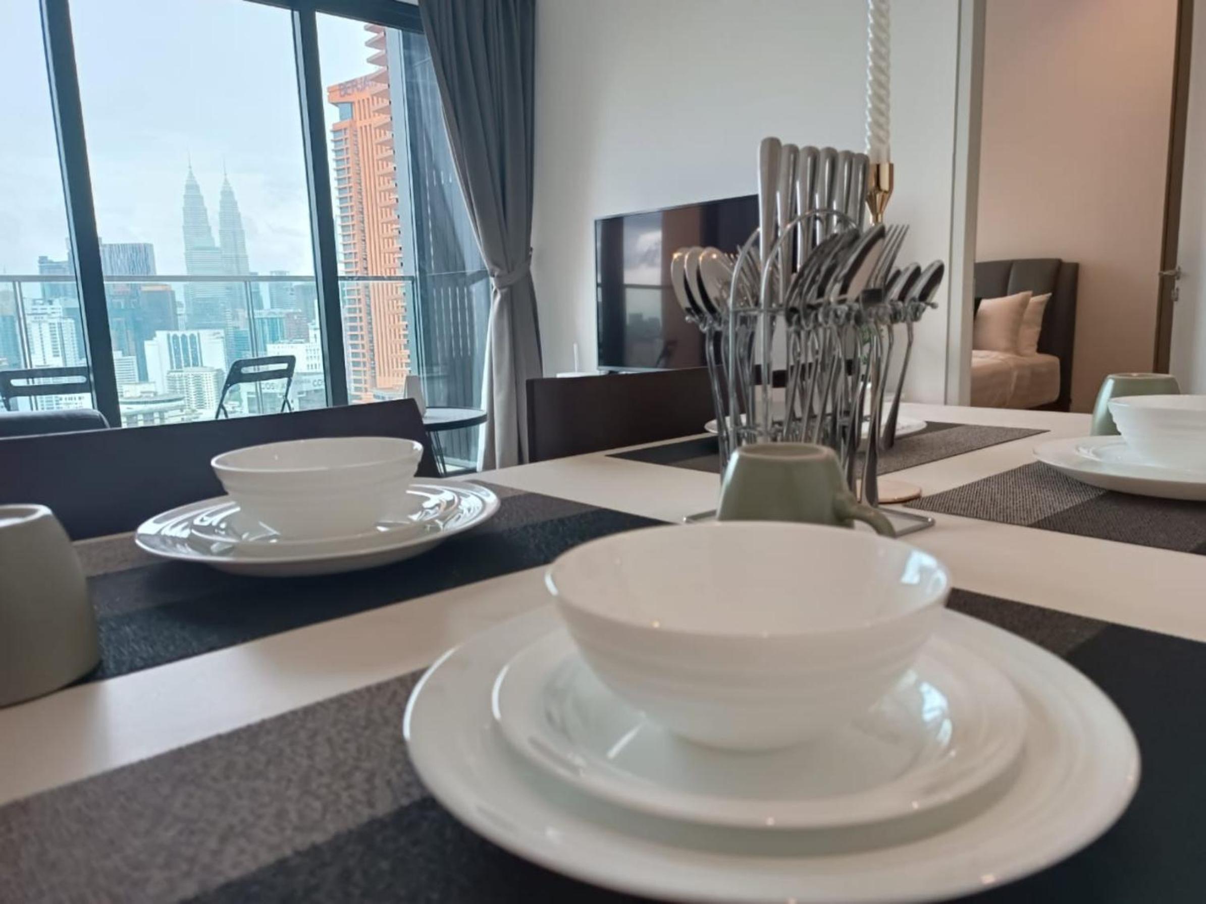 Robertson Special Suite KL